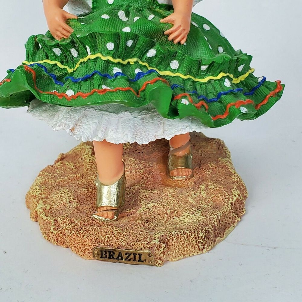 Madame Alexander Brazil 2000 Collectible Ceramic Figurine #573 - Picture 3 of 8